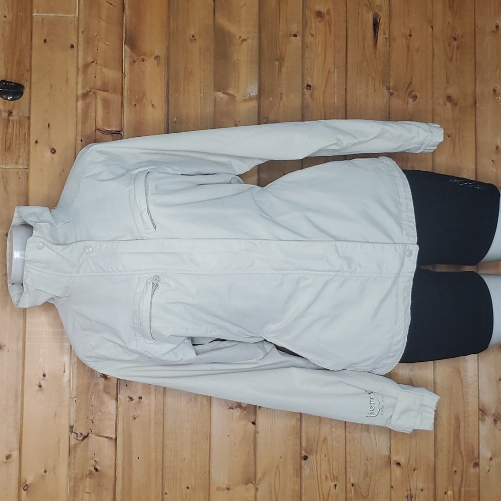 ❤️ REGATTA snow jacket w/ hood 2 zip front closure & bottoms 4 zip front…